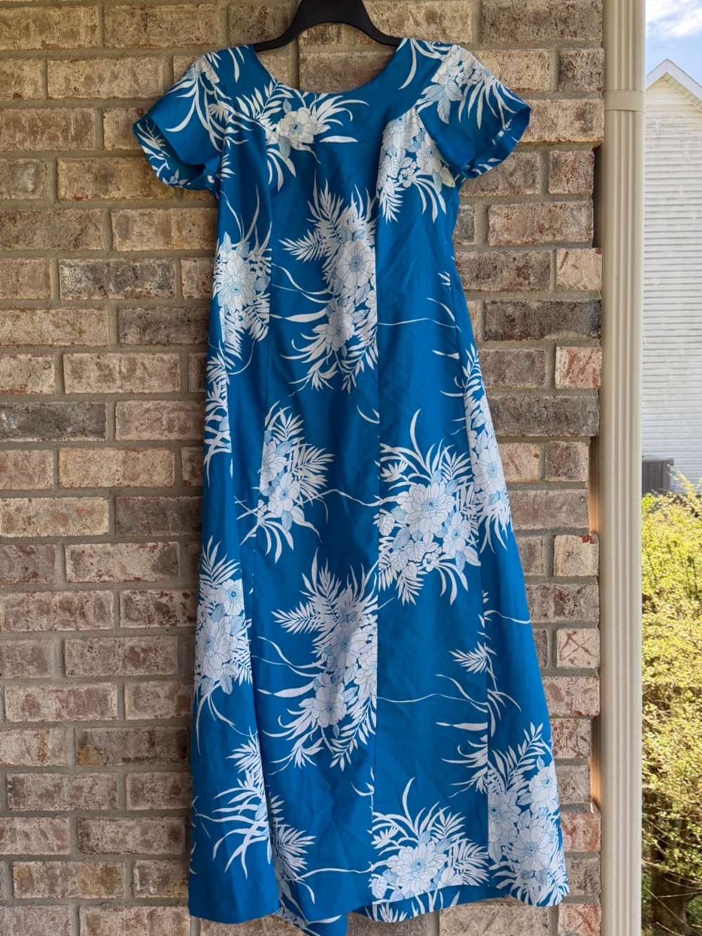 🍒💣 Vintage Hilo Hattie Hawaiian mumu house dress